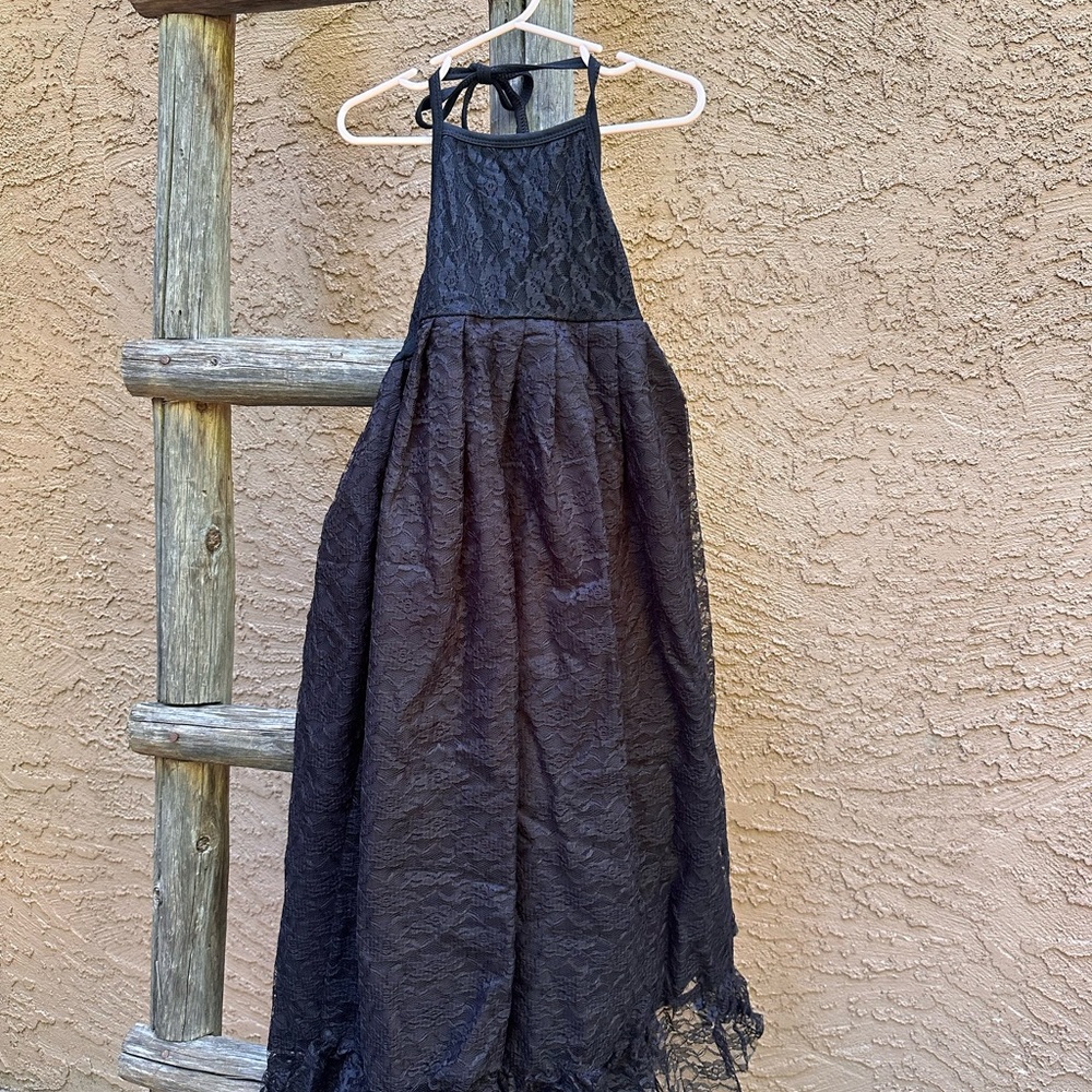Elegant Black Lace Halter Dress